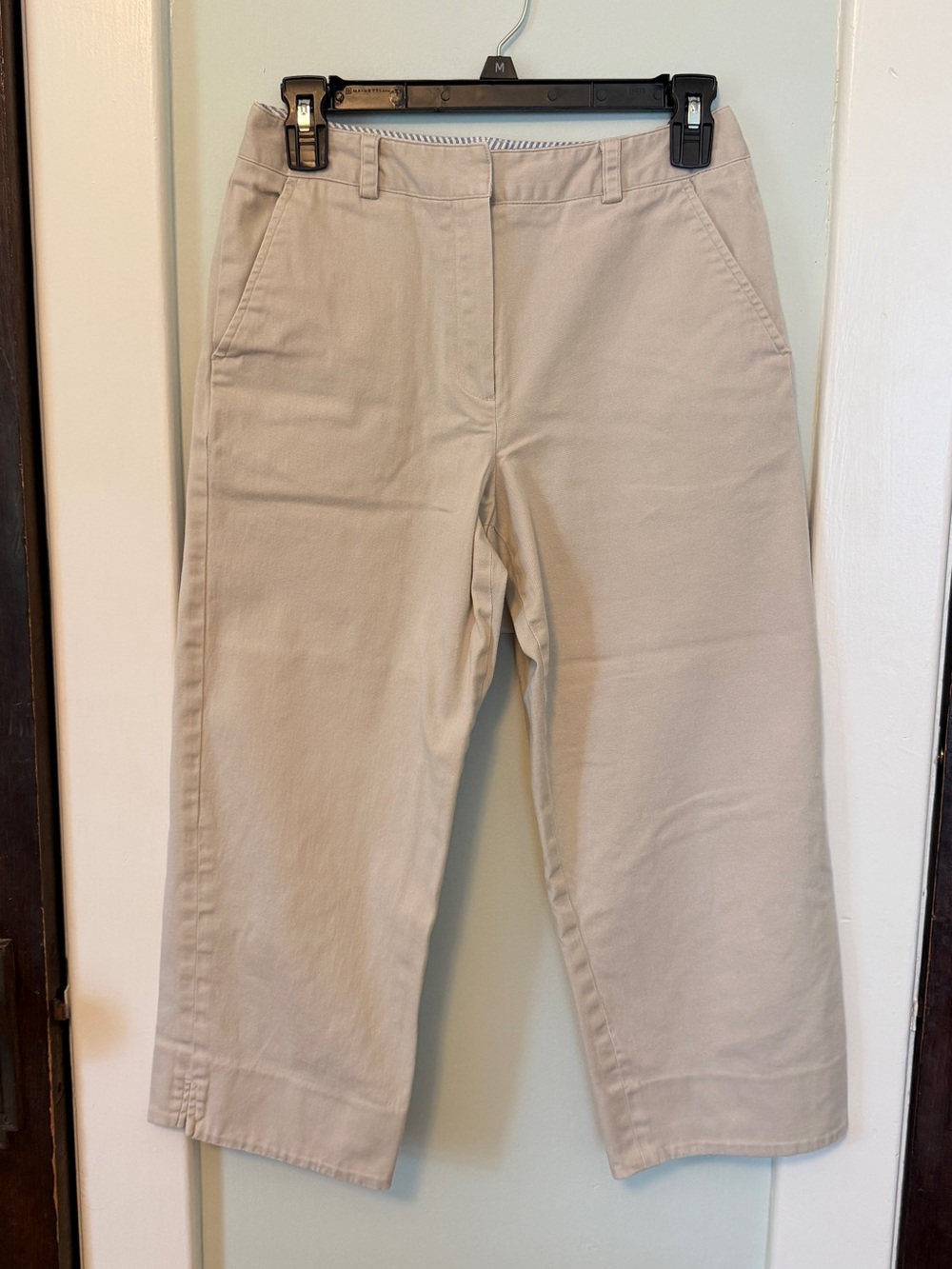 🌹 Larry Levine brand Khaki Cropped Straight Leg Pants, women’s size 4 #0082
